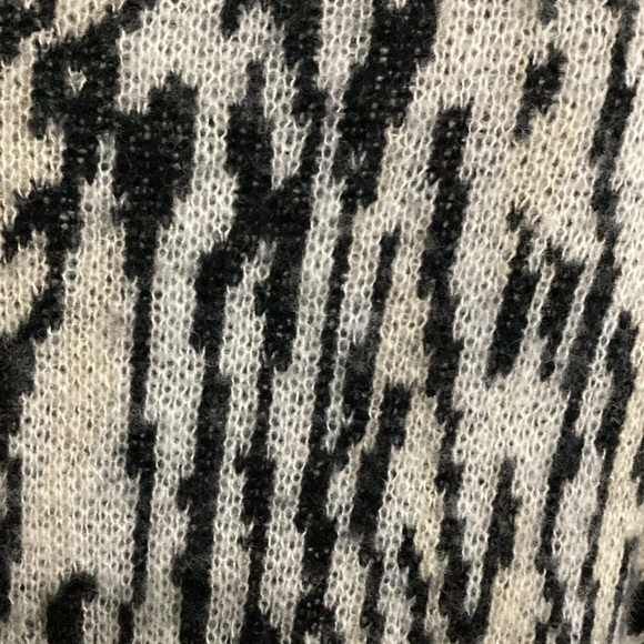 Free People Zebra Print Sweater Wool Blend Leave Me Wild Mock Neck Size XS - Picture 9 of 11